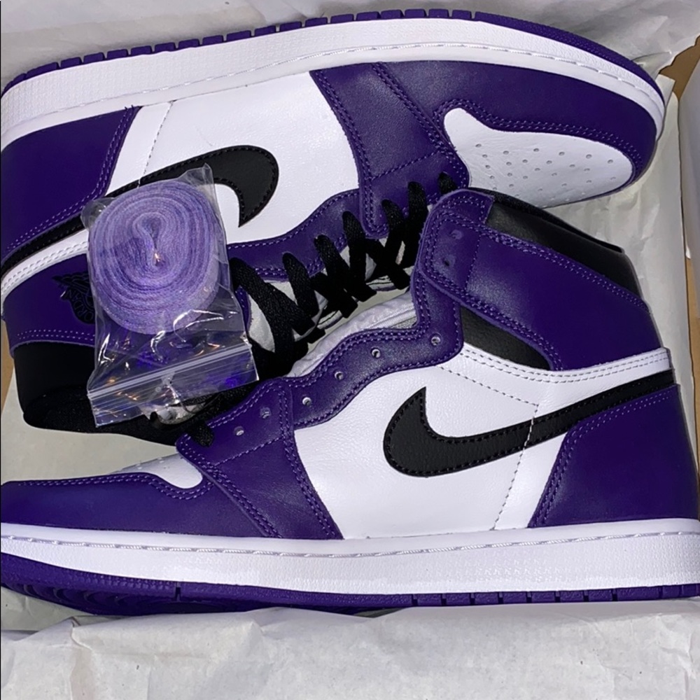 Air jordan one court purple sz (10.5)